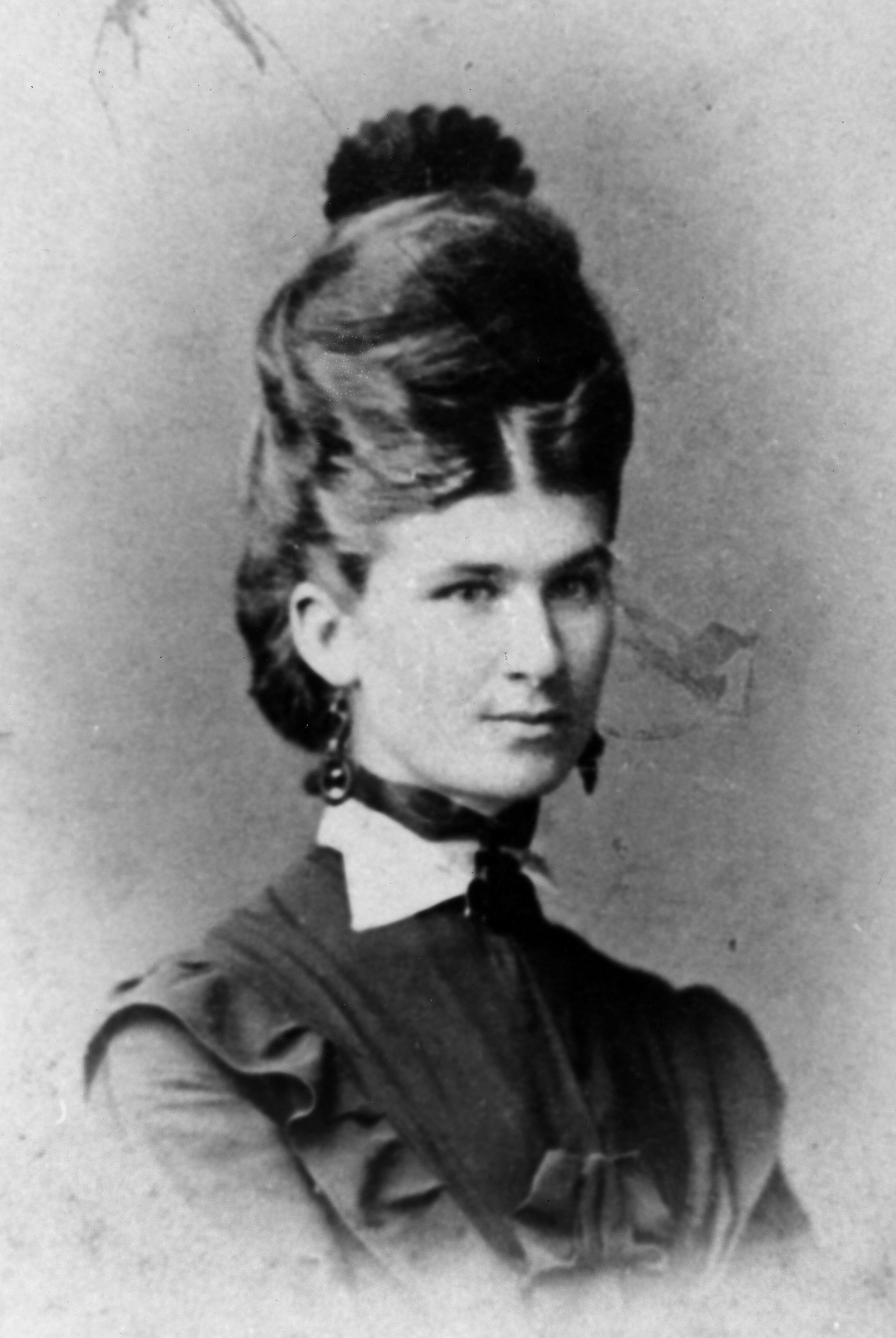 Queensland Ladies Wear the Fashions of the 1800s. – Moreton Bay and More